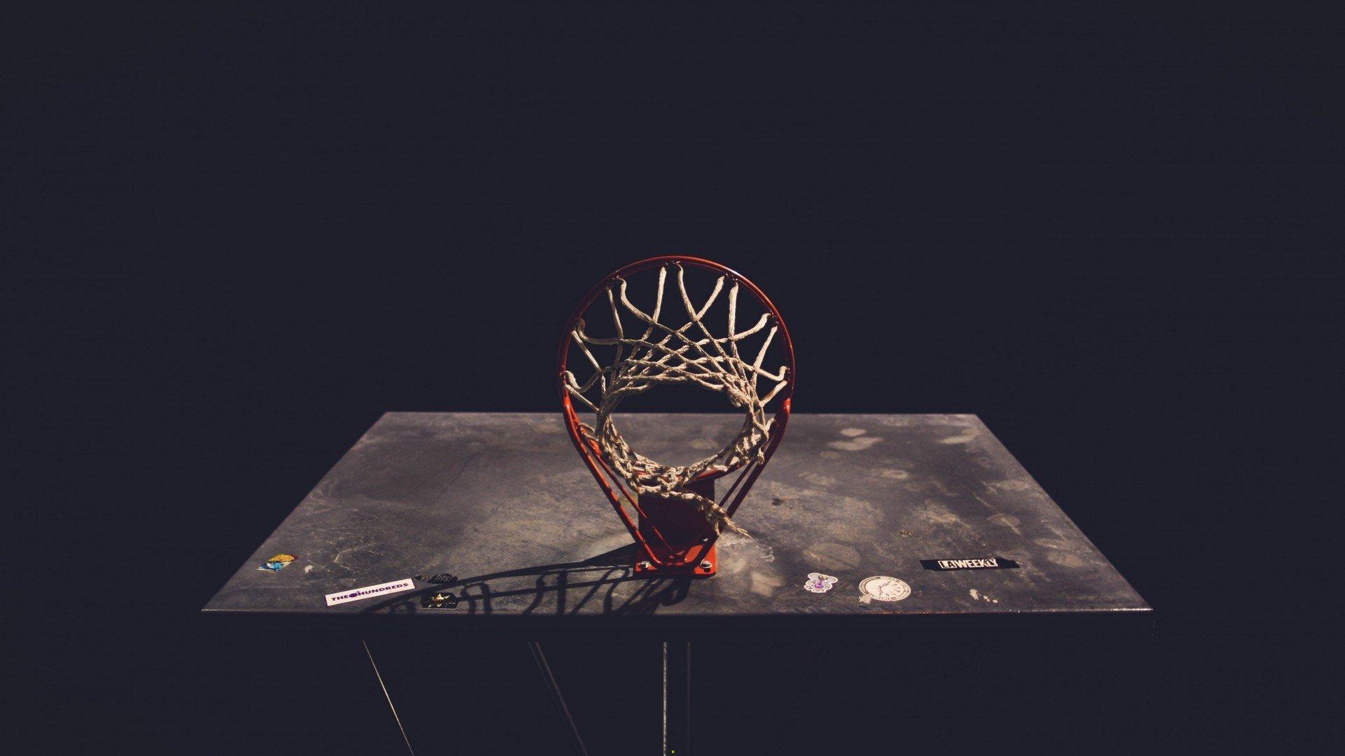 维斯塔潘强势夺冠,F1大奖赛西班牙站上演激烈角逐